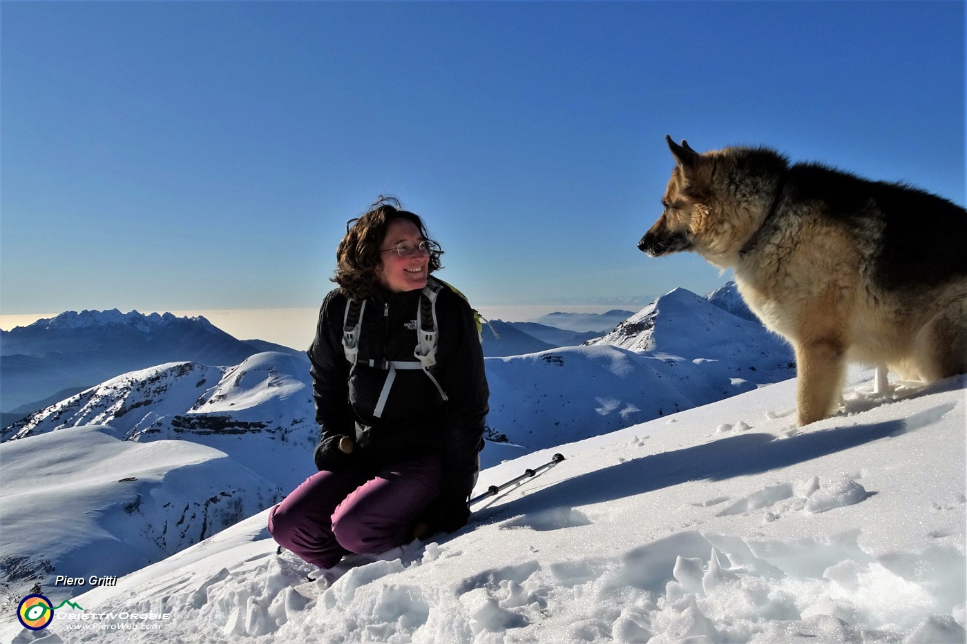 44 Sulla neve al sole godendo splendidi panorami si sta bene !.JPG -                                